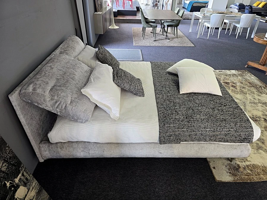 Letto matrimoniale con contenitore Veneran Gipsy