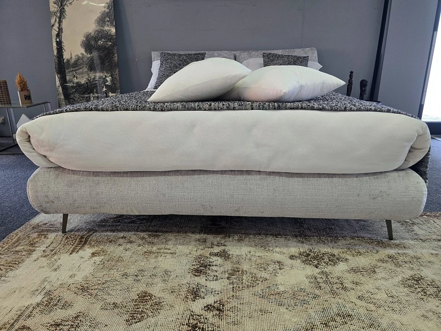 Letto matrimoniale con contenitore Veneran Gipsy