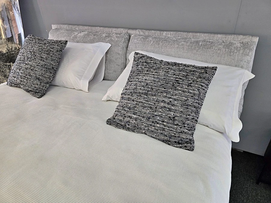Letto matrimoniale con contenitore Veneran Gipsy