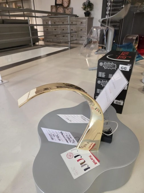 Lampada da tavolo Kartell Taj mini oro