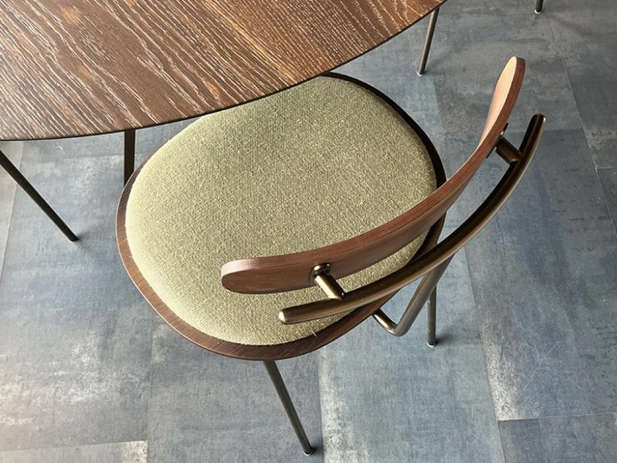 Sedia senza braccioli Extendo ECH3