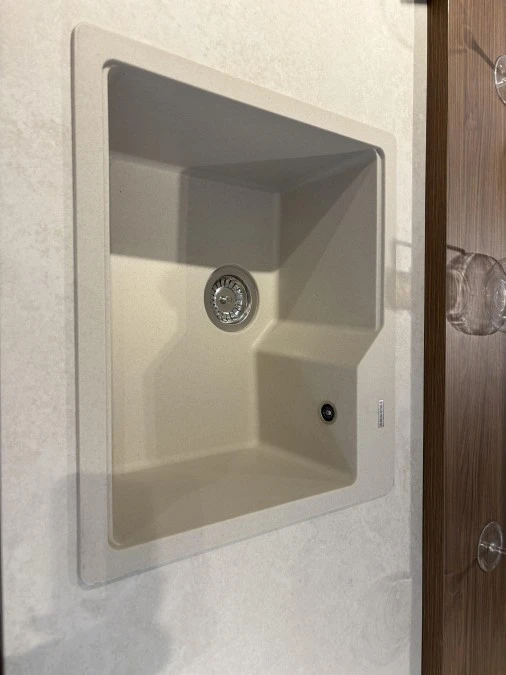 Cucina con penisola Veneta Cucine Start J Graffiata