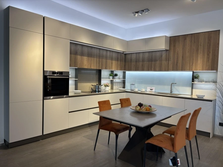 Cucina angolare Veneta Cucine Start J Laccata