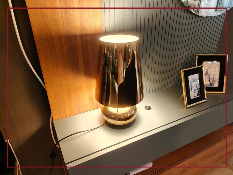 Lampada da tavolo Kartell Cindy G9100M2