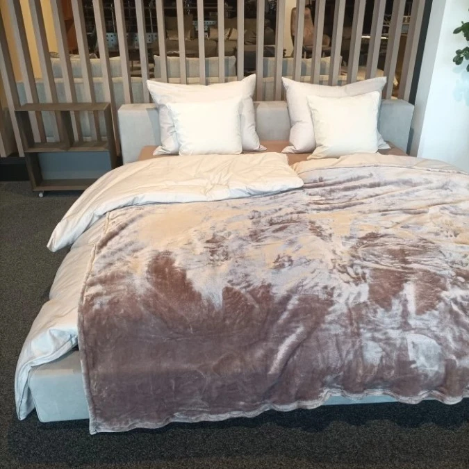 Letto matrimoniale Flexform Groundpiece