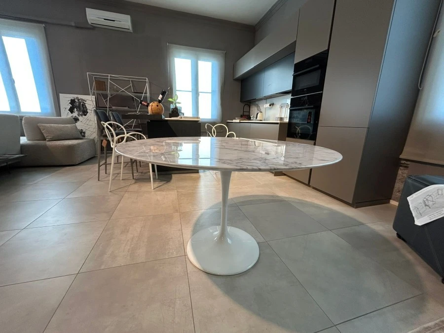 Tavolo rotondo Alivar Tulip riproduzione