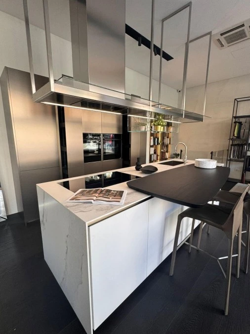 Cucina con Isola Poliform ALEA  PRO