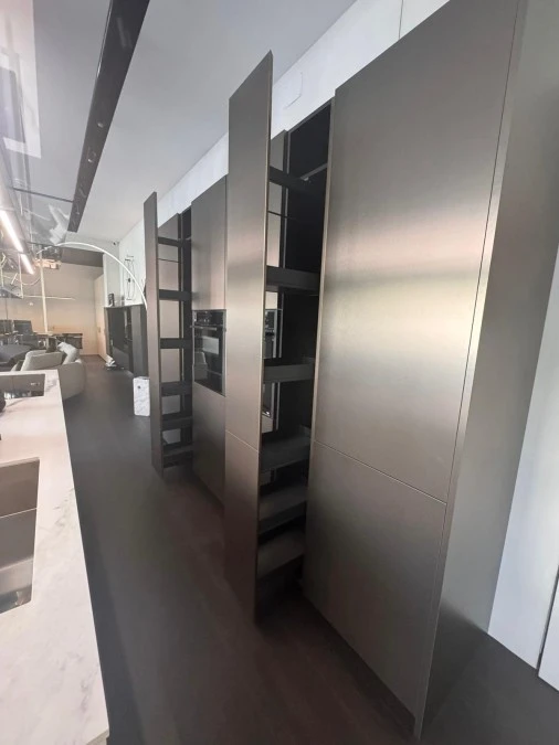 Cucina con Isola Poliform ALEA  PRO