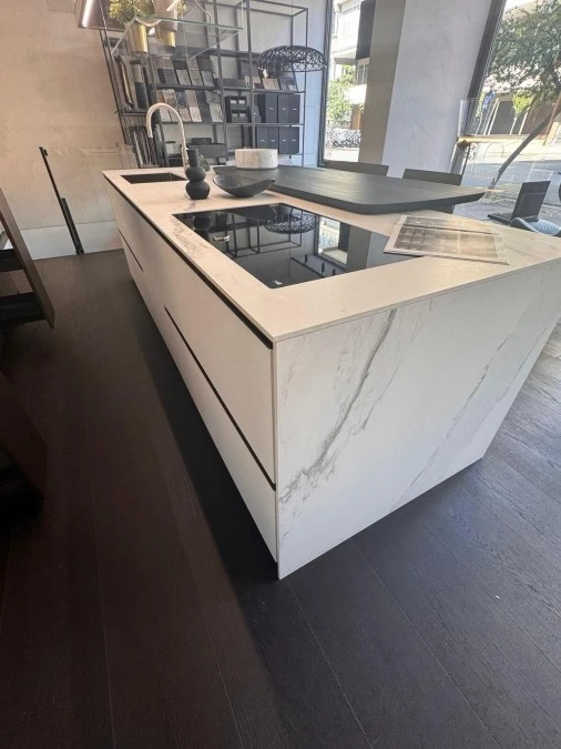 Cucina con Isola Poliform ALEA  PRO