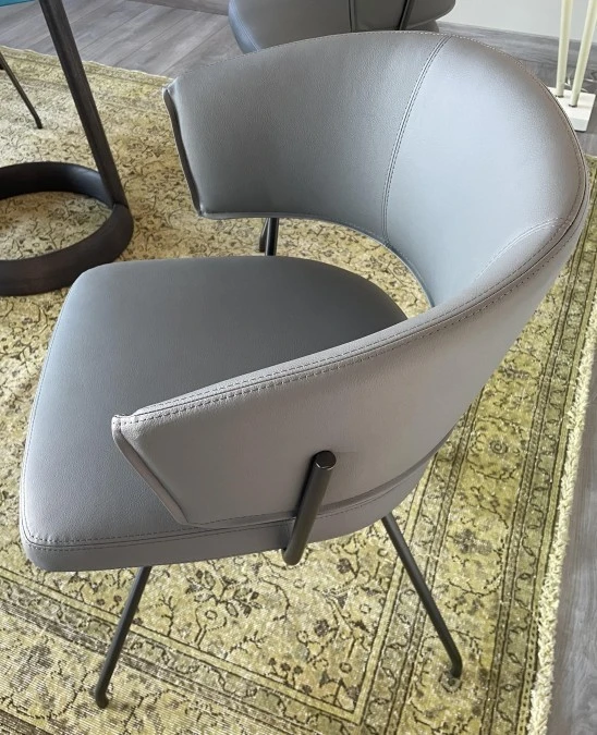 Sedia con braccioli Bonaldo BAHIA