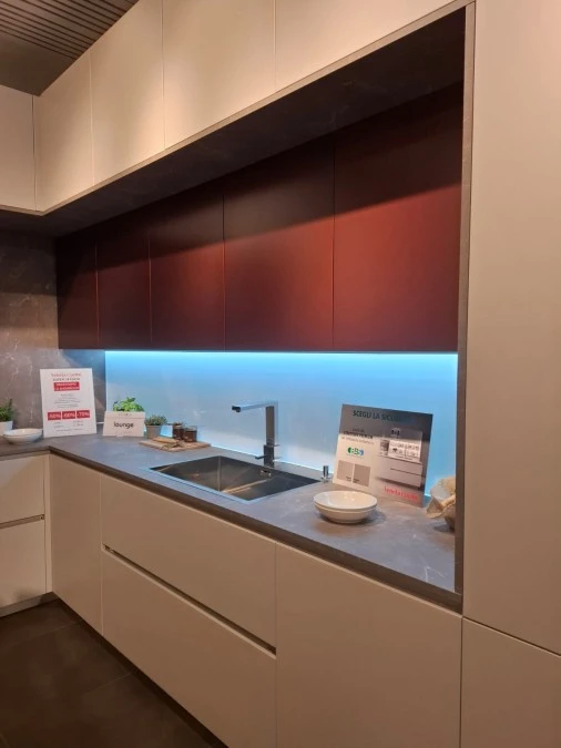 Cucina angolare Veneta Cucine LOUNGE