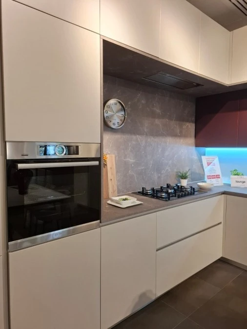 Cucina angolare Veneta Cucine LOUNGE