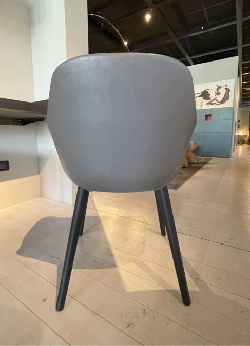 poltroncina Dilmun di Marte Design vista posteriore