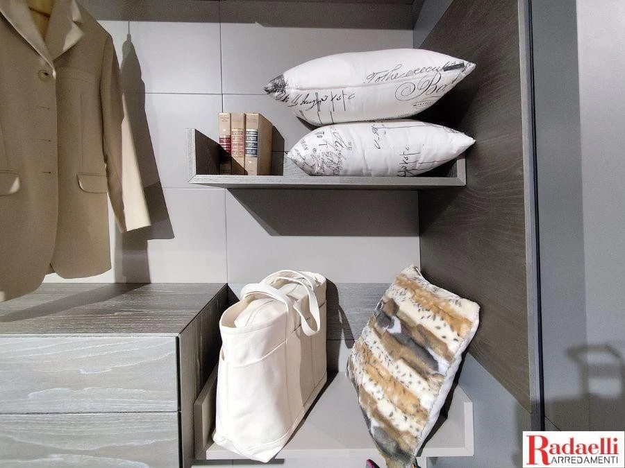Mensole vassoio in laccato e legno