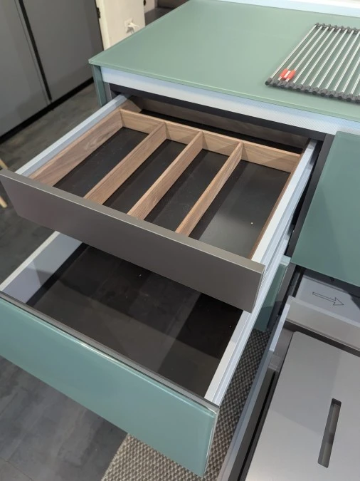 Cucina lineare Valcucine Artematica Vitrum