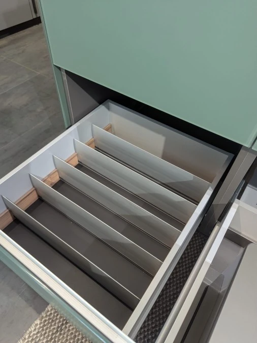 Cucina lineare Valcucine Artematica Vitrum