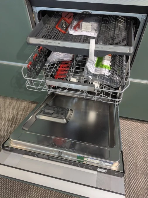 Cucina lineare Valcucine Artematica Vitrum