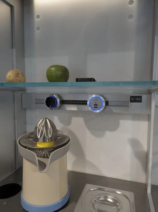 Cucina lineare Valcucine Artematica Vitrum