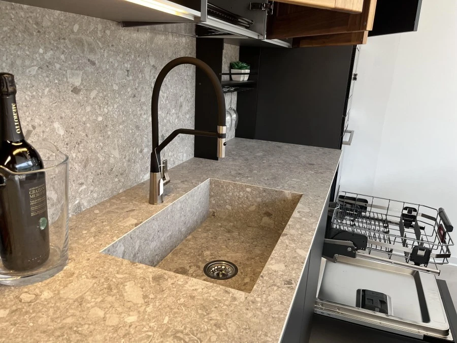 OLIVARI SRL - Armony cucine Yota e ligna