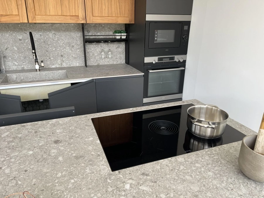 OLIVARI SRL - Armony cucine Yota e ligna