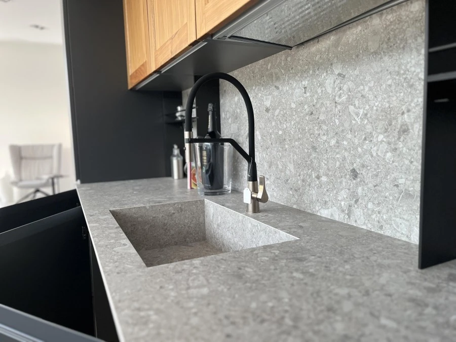 OLIVARI SRL - Armony cucine Yota e ligna