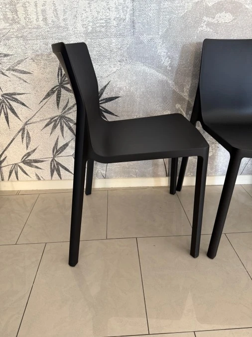 Sedia con braccioli Kristalia LP