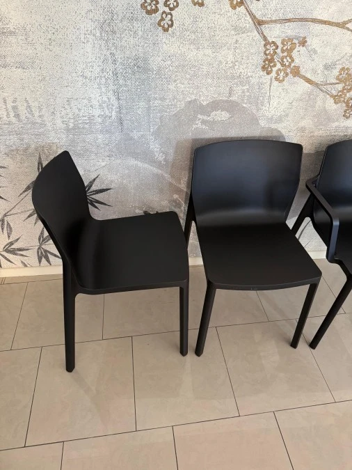 Sedia con braccioli Kristalia LP
