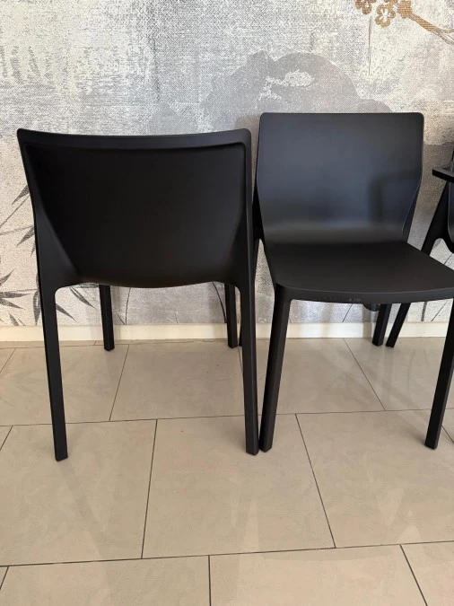 Sedia con braccioli Kristalia LP