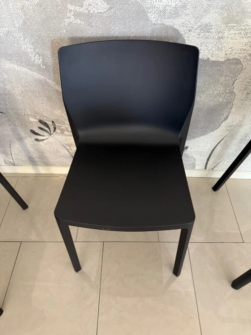 Sedia con braccioli Kristalia LP