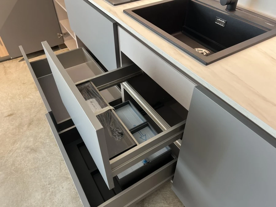 Cucina lineare Stosa Cucine Metropolis Grau opaco