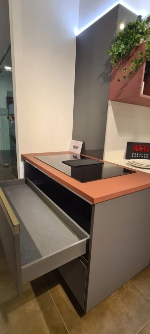 Cucina angolare Veneta Cucine START PRESA - LIKE