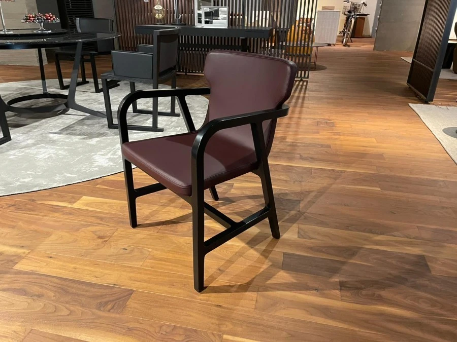 Sedia con braccioli Maxalto Fulgens