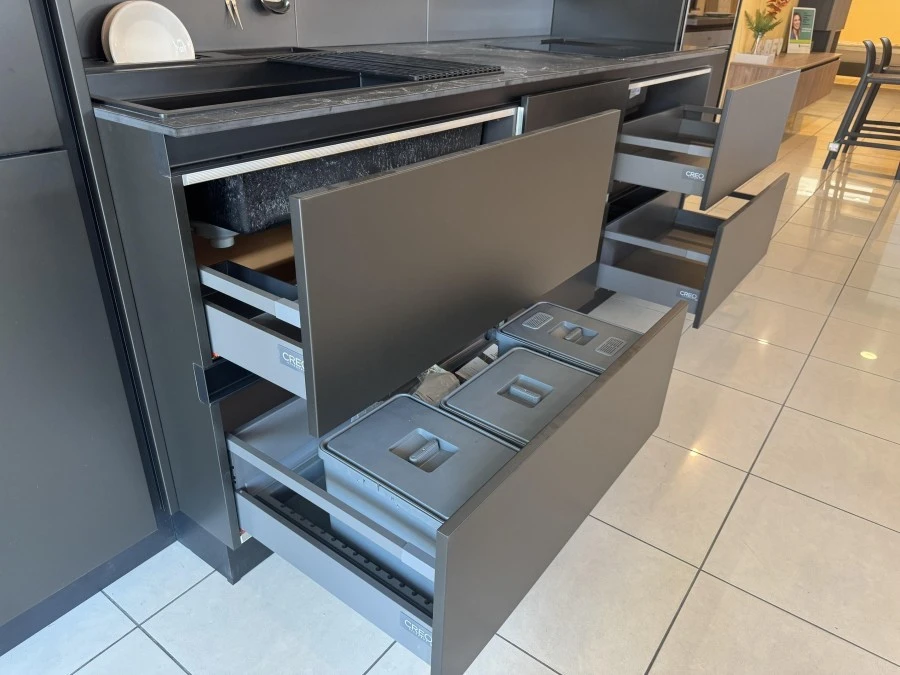 Cucina lineare Creo Kitchens Kyra Neck