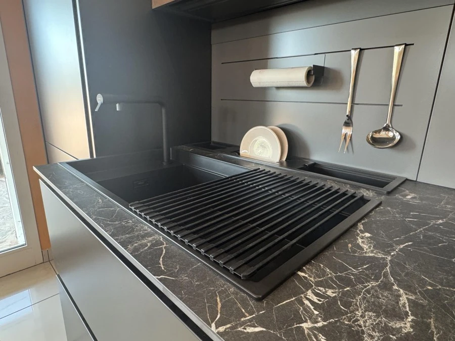 Cucina lineare Creo Kitchens Kyra Neck