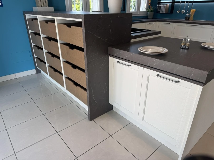 Cucina con penisola Creo Kitchens Contempo Bridge