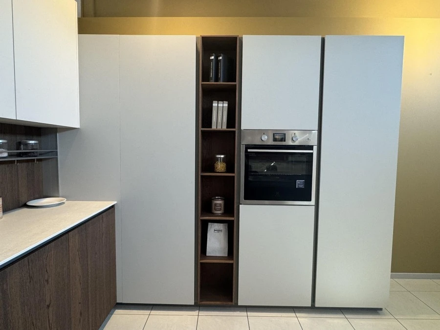 Cucina con penisola Creo Kitchens Tablet Neck Wood