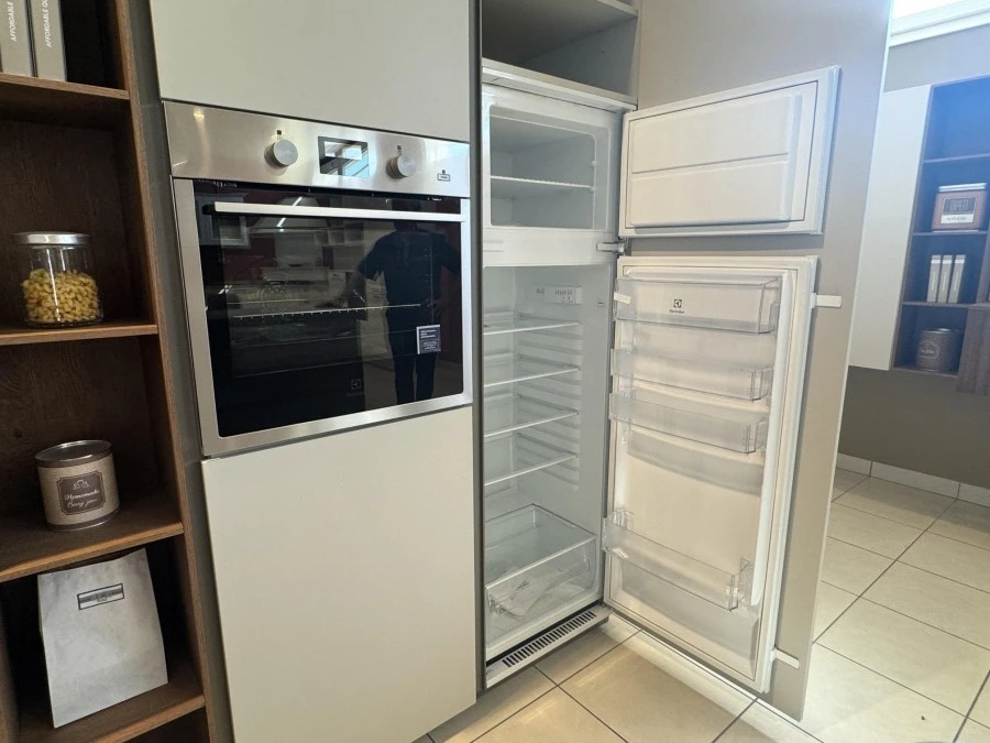 Cucina con penisola Creo Kitchens Tablet Neck Wood
