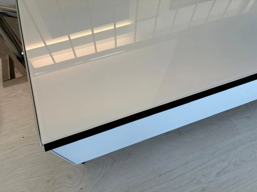 Porta TV Spectral SCALA