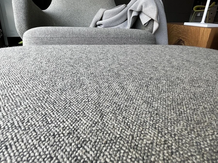 Poltrona con pouf Vitra Grand Repos & Ottoman