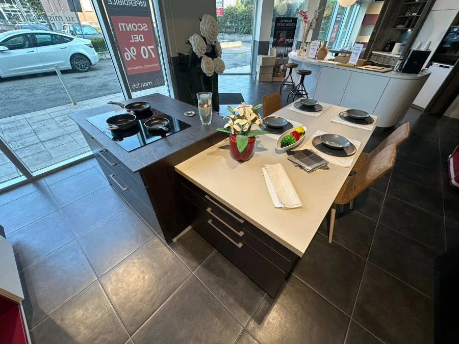 Cucina con Isola Schmidt Arcos e Strass
