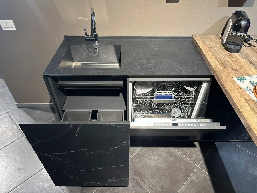 Cucina lineare Schmidt Arcos Mat e Loft