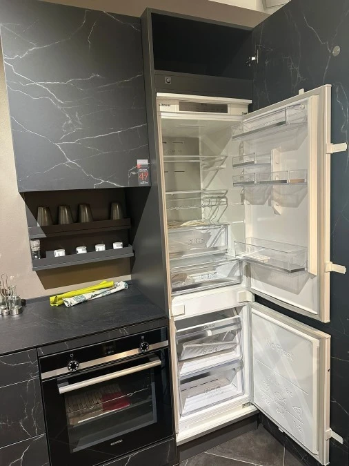 Cucina lineare Schmidt Arcos Mat e Loft
