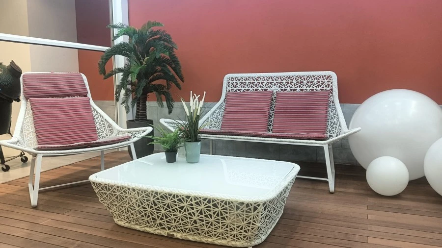 Gruppo divano e sedute outdoor Kettal Maia