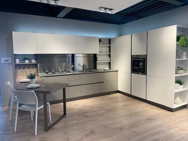 Cucina con penisola Veneta Cucine START PRO