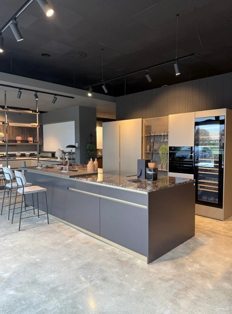 Cucina con Isola Arredo3 Time top Emperador