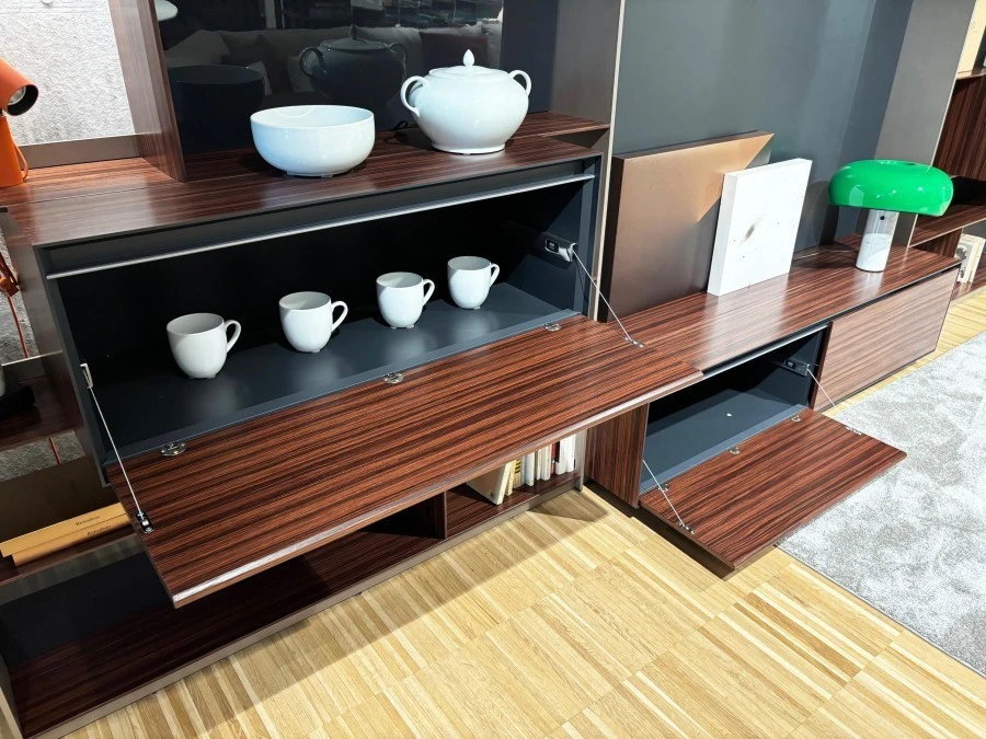 Libreria B&B Italia Flat C