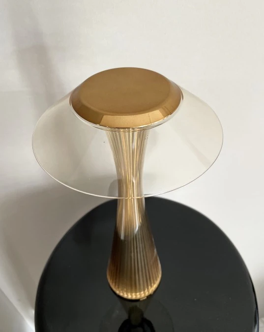 Lampada da tavolo Kartell Space indoor