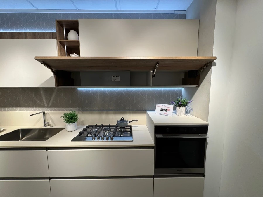 Cucina lineare Veneta Cucine Start Time Presa