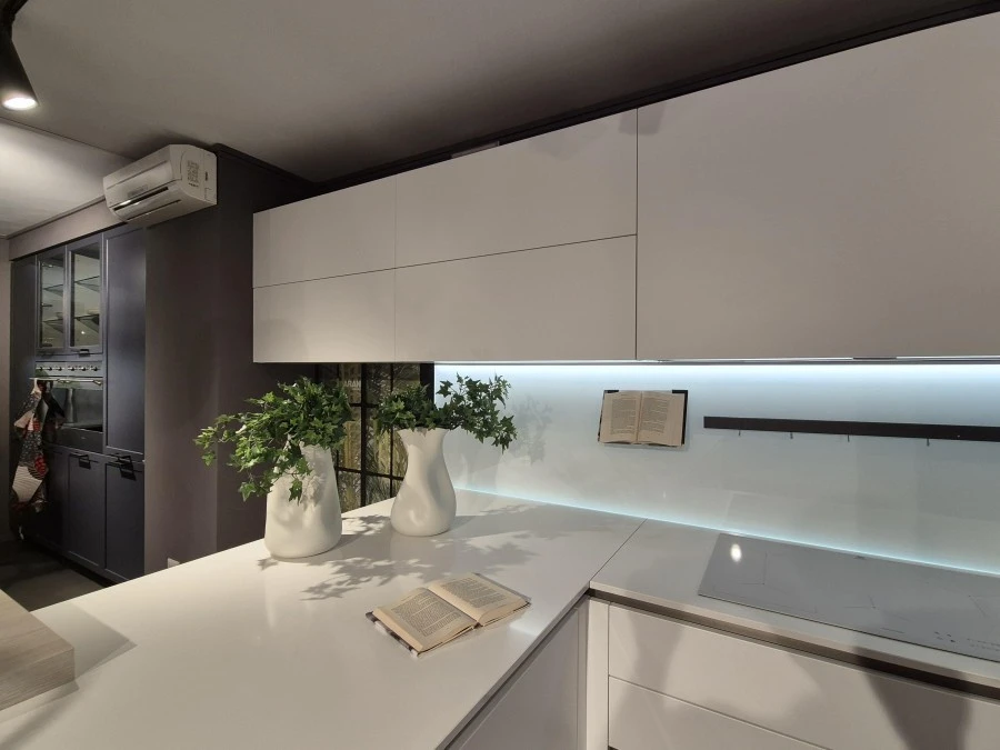 Cucina con penisola Aran cucine Lab 13 Plana Bianco