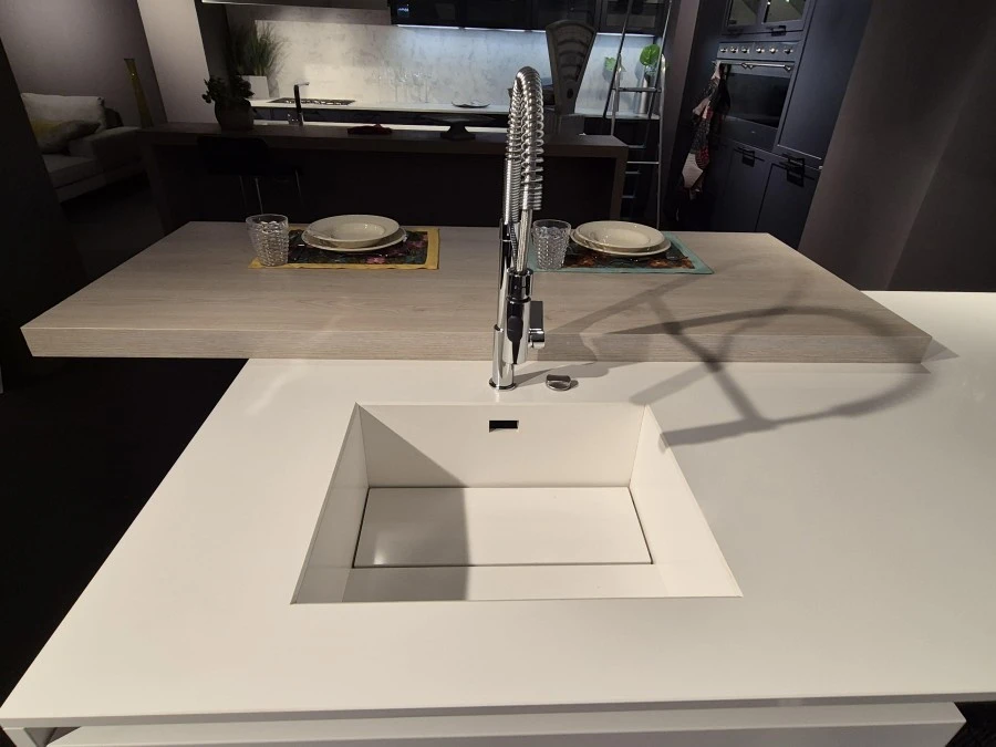 Cucina con penisola Aran cucine Lab 13 Plana Bianco